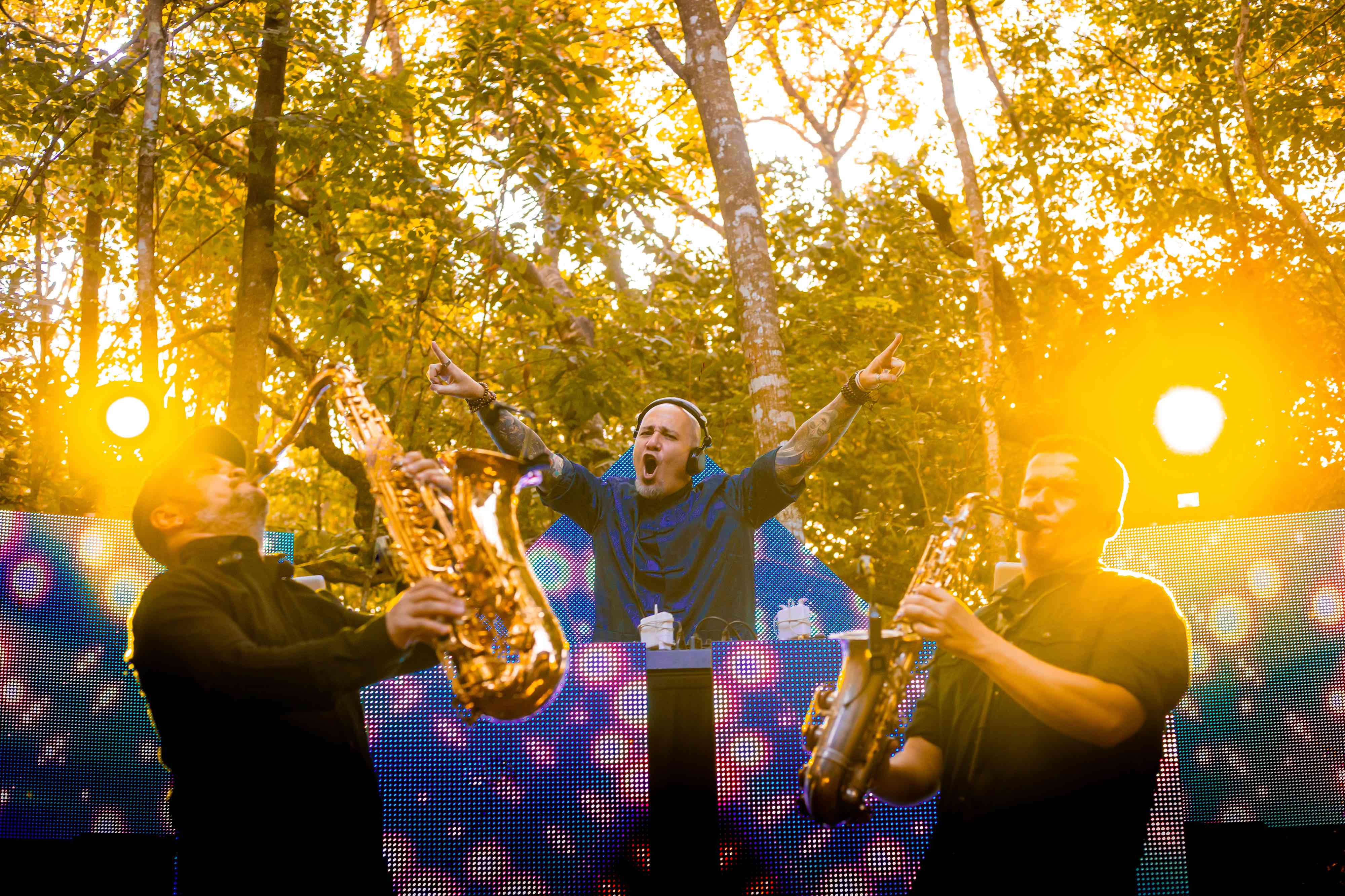 Diego DS - 2SAX - DV 2.jpg